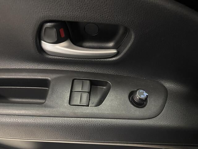 Zwart Gebruikt 2024 Toyota Aygo X Play SUV | € 19.750 - Afbeelding 1/3