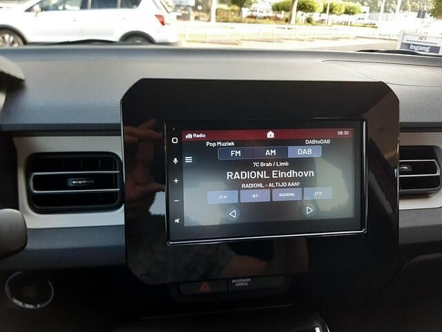 Occasion Suzuki Ignis Style 83 PK (61 kW) 2022 Rood, metallic lak Hatchback