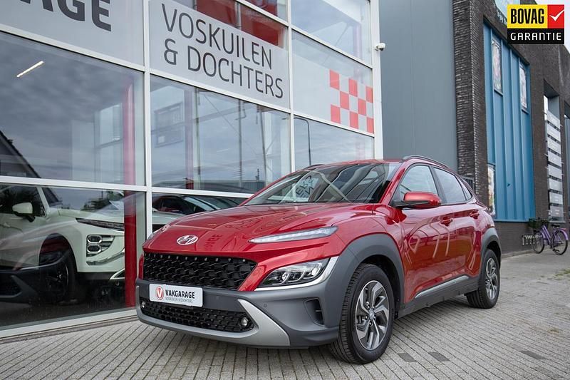 Rood (metallic) Occasion 2022 Hyundai Kona Comfort SUV | € 22.350 (Goede deal) - Afbeelding 1/4
