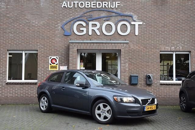 Grijs Gebruikt 2009 Volvo C30 Kinetic Hatchback | € 3.950 (Eerlijke prijs) - Afbeelding 1/4