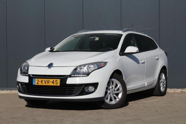 Wit Gebruikt 2013 Renault Mégane GrandTour Collection Stationwagen | € 3.499 (Iets duurder) - Afbeelding 1/4