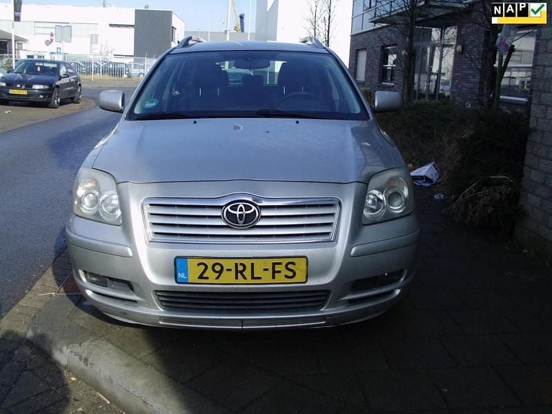 Occasion Toyota Avensis Executive 163 PK (119 kW) 2005 Grijs Stationwagen