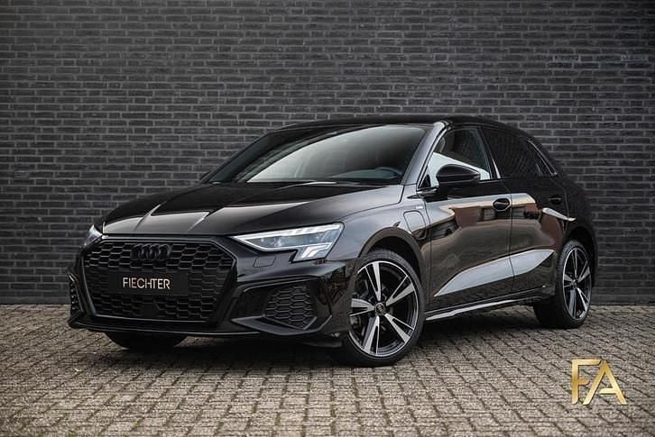 Gebruikt 2022 Audi A3 S-Line | € 30.950 (Goede deal) - Afbeelding 1/4