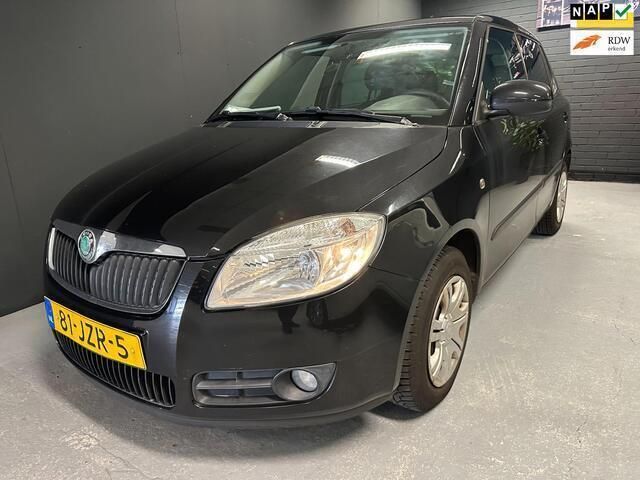 Zwart Gebruikt 2009 Skoda Fabia Tour Hatchback | € 3.950 (Eerlijke prijs) - Afbeelding 1/4