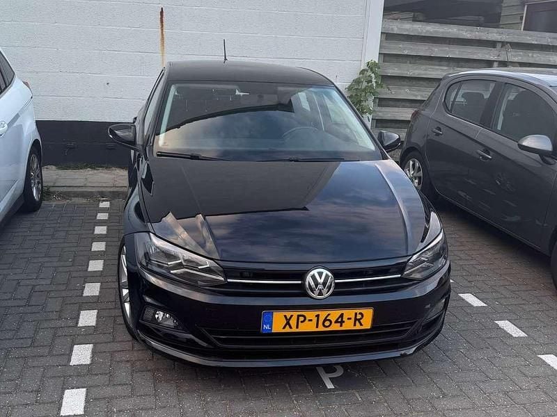 Zwart Gebruikt 2019 VW Polo Comfortline Hatchback | € 12.000 (Goede deal) - Afbeelding 1/2