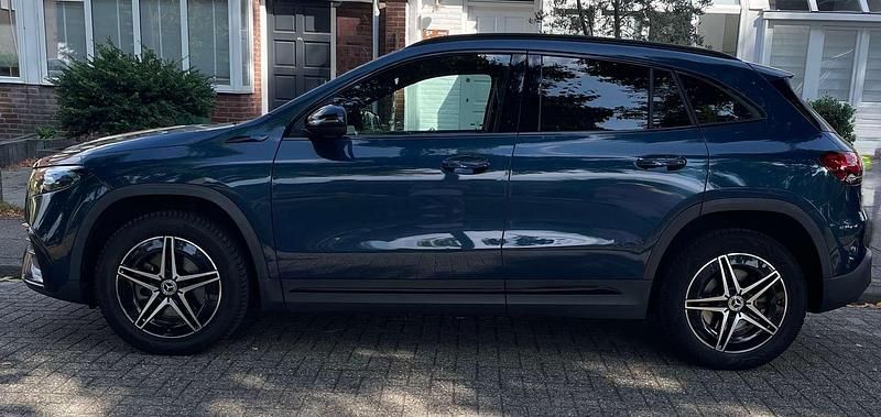 Blauw Gebruikt 2021 Mercedes EQA250 AMG SUV | € 24.000 (Super prijs) - Afbeelding 1/4