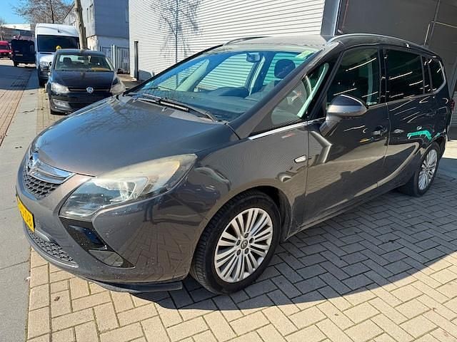 Occasion Opel Zafira Tourer Design Edition 2013 Grijs (metallic) MPV