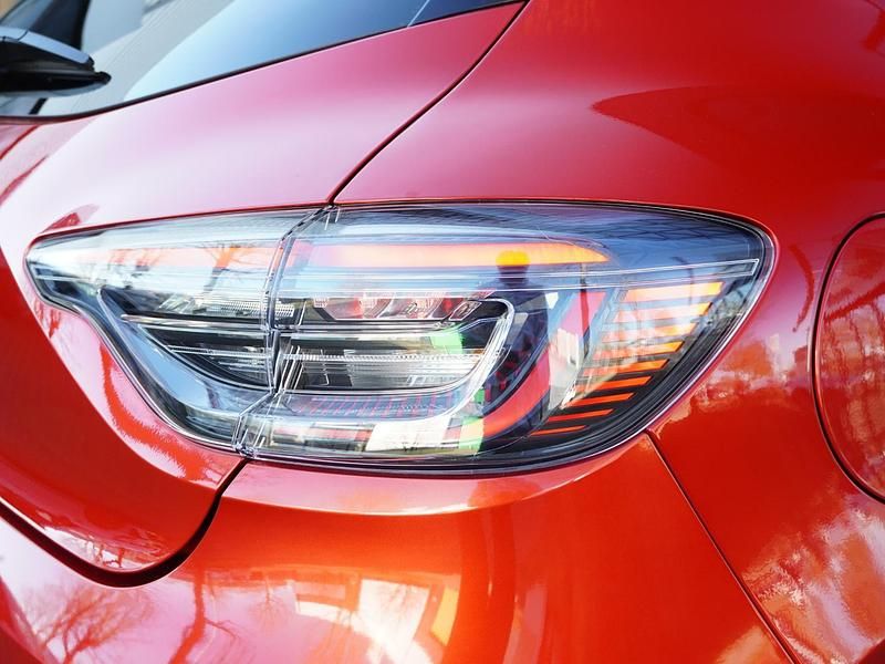 Occasion Renault Clio V Techno 90 PK (66 kW) 2024 Rouge flamme nnp Hatchback