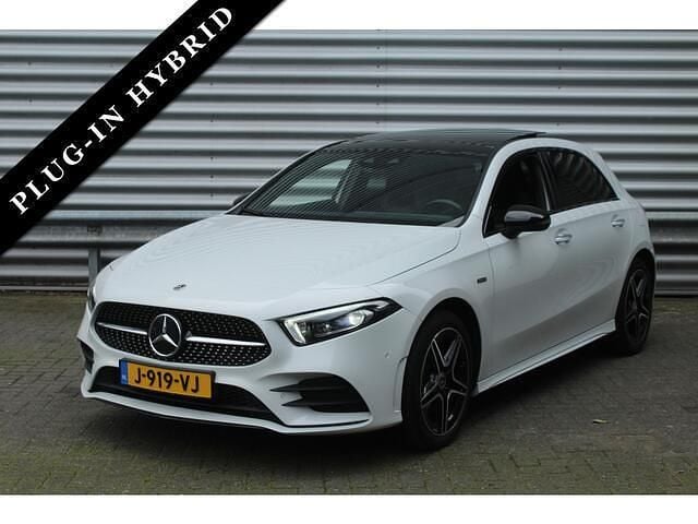 Wit Gebruikt 2020 Mercedes A250 Business Hatchback | € 27.950 (Eerlijke prijs) - Afbeelding 1/4
