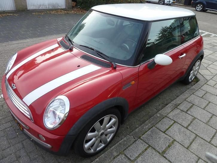 Rood Occasion 2003 Mini Cooper Chili Hatchback | € 1.550 (Super prijs) - Afbeelding 1/4