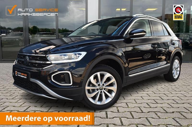 Zwart Gebruikt 2024 VW T-Roc Edition SUV | € 32.900 (Eerlijke prijs) - Afbeelding 1/4