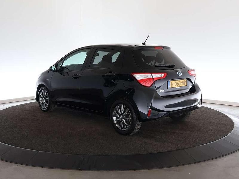 Occasion Toyota Yaris Hybrid 101 PK (74 kW) 2020 Zwart Hatchback