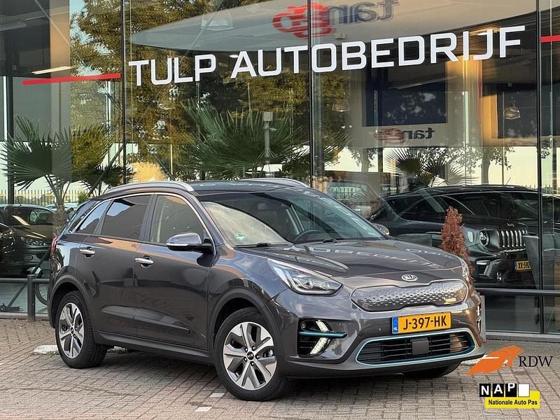 Grijs (metallic) Gebruikt 2020 Kia e-Niro SUV | € 19.749 (Goede deal) - Afbeelding 1/4