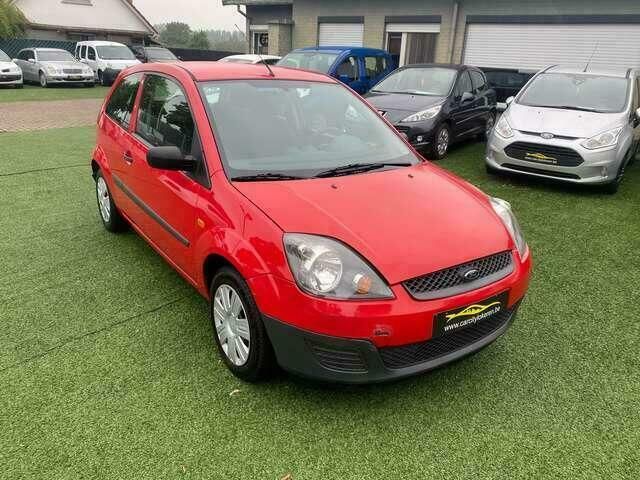 Occasion Ford Fiesta Ambiente 67 PK (49 kW) 2006 Rood Hatchback