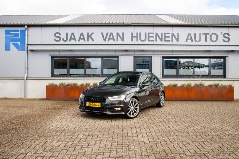 Beluga brown Gebruikt 2012 Audi A3 Sportback S-Line Hatchback | € 16.950 - Afbeelding 1/4
