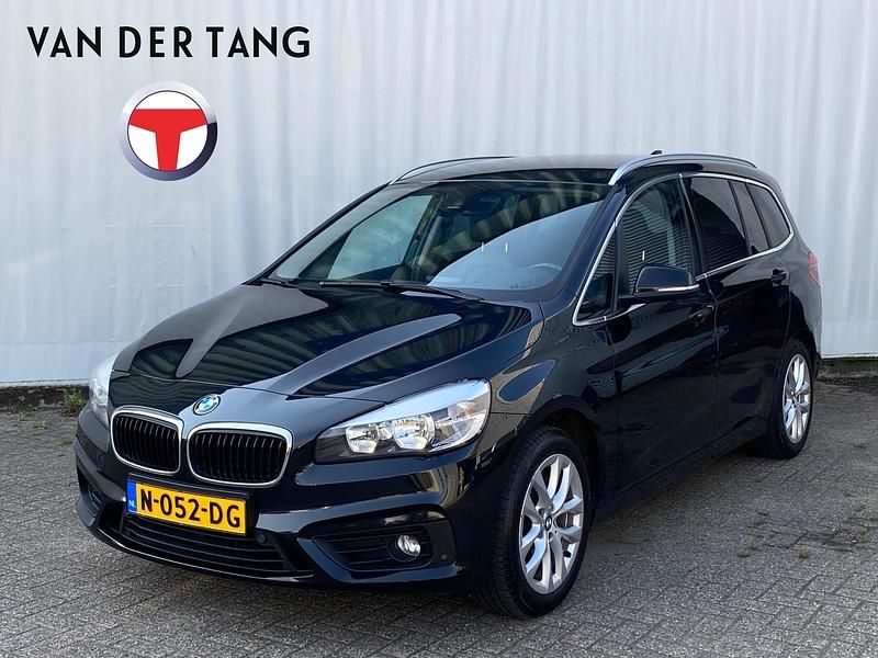 Zwart Gebruikt 2016 BMW 220 Advantage Stationwagen | € 14.995 (Eerlijke prijs) - Afbeelding 1/4