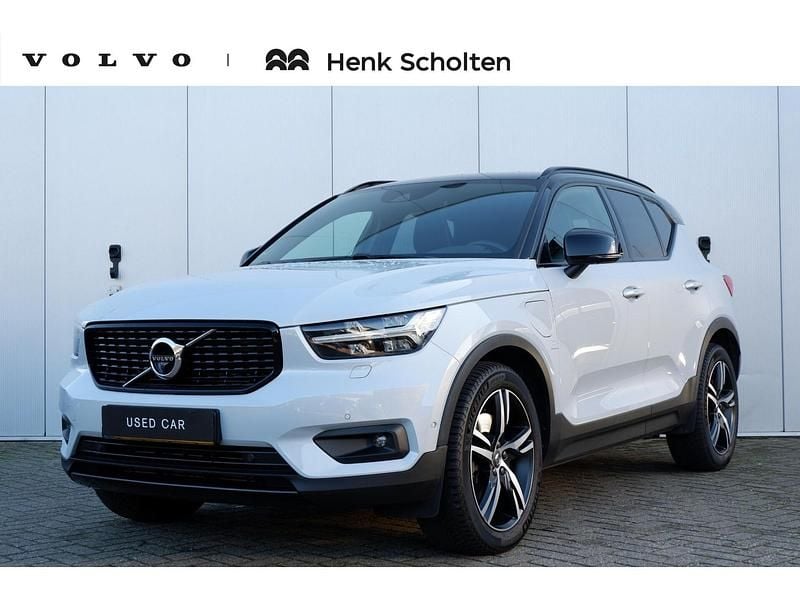 Grijs Gebruikt 2020 Volvo XC40 Inscription SUV | € 29.750 (Eerlijke prijs) - Afbeelding 1/4