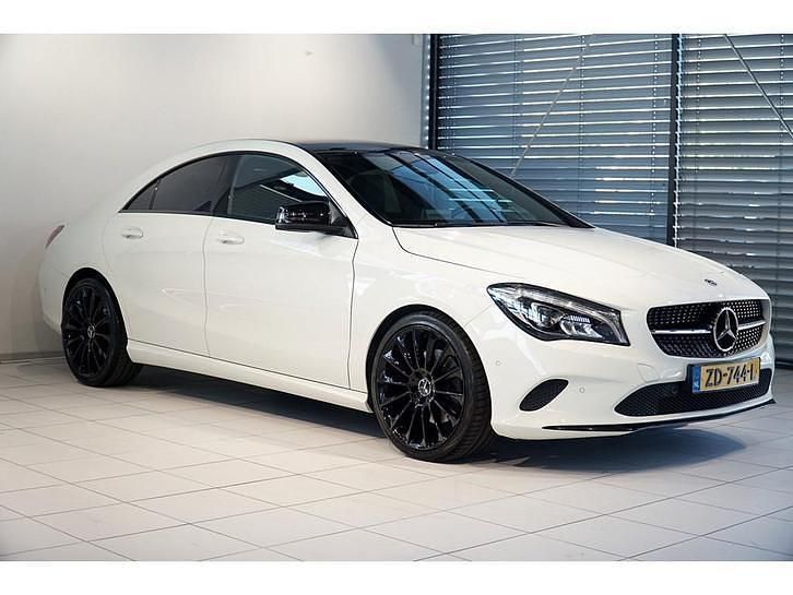 Gebruikt 2017 Mercedes CLA250 Sedan | € 22.950 (Eerlijke prijs) - Afbeelding 1/4