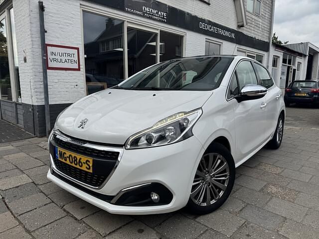 Wit Gebruikt 2016 Peugeot 208 Premium Hatchback | € 5.450 (Eerlijke prijs) - Afbeelding 1/4