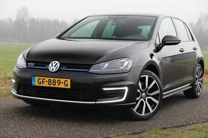 Occasion 2015 VW e-Golf GTE Hatchback | € 8.945 (Goede deal) - Afbeelding 1/4