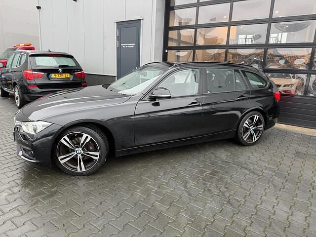 Occasion BMW 318 Executive 136 PK (100 kW) 2016 Zwart Stationwagen