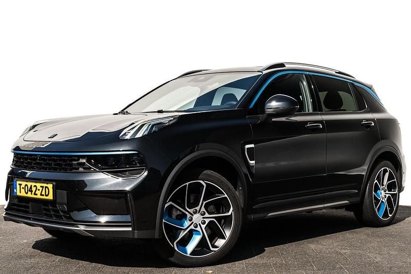 Zwart Gebruikt 2023 Lynk & Co 01 SUV | € 27.450 (Eerlijke prijs) - Afbeelding 1/4
