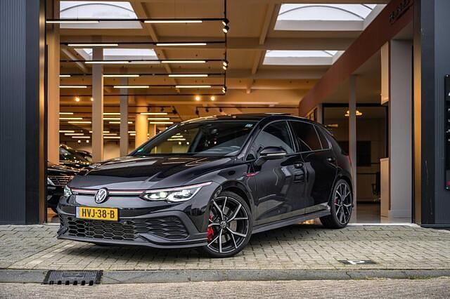 Zwart Occasion 2021 VW Golf VIII GTI Clubsport Hatchback | € 37.995 (Eerlijke prijs) - Afbeelding 1/4