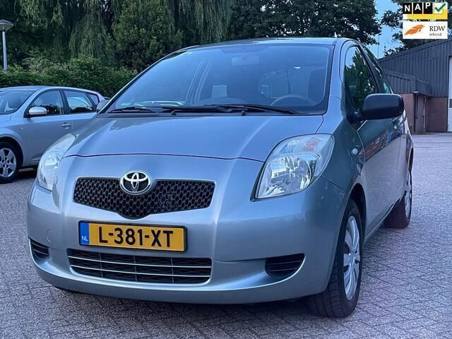 Grijs Gebruikt 2008 Toyota Yaris Terra Hatchback | € 2.850 (Goede deal) - Afbeelding 1/4