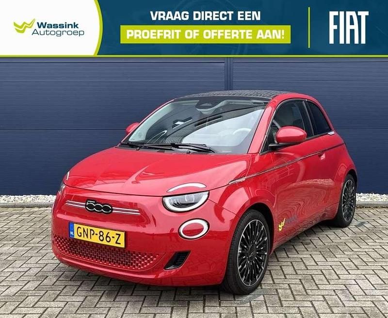 Rood Gebruikt 2024 Fiat 500C La Prima Cabriolet | € 30.900 (Duur) - Afbeelding 1/4