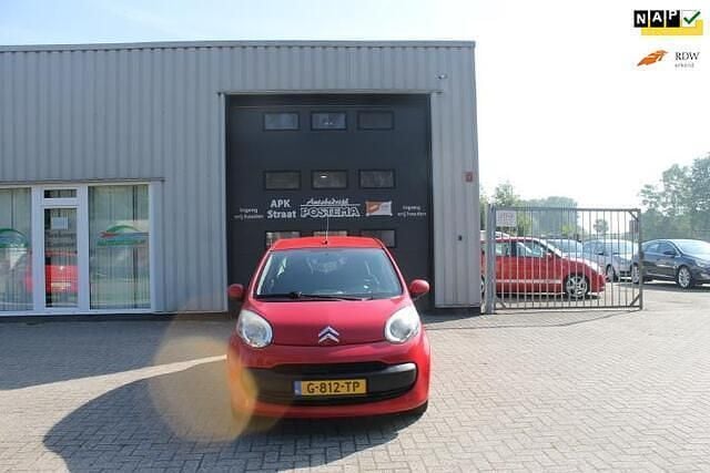Rood Gebruikt 2007 Citroën C1 Hatchback | € 1.699 (Eerlijke prijs) - Afbeelding 1/4