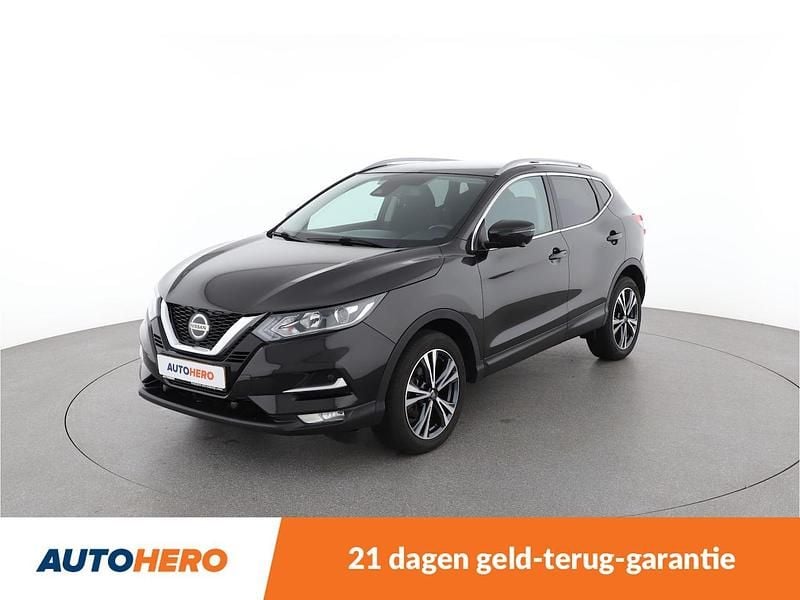 Zwart (metallic) Gebruikt 2020 Nissan Qashqai N-Connecta SUV | € 21.249 (Goede deal) - Afbeelding 1/4