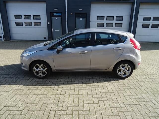 Occasion Ford Fiesta Ghia 82 PK (60 kW) 2011 Grijs Hatchback
