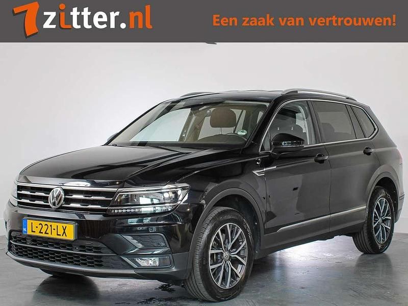 Zwart Gebruikt 2021 VW Tiguan Allspace Comfortline SUV | € 28.895 (Goede deal) - Afbeelding 1/4