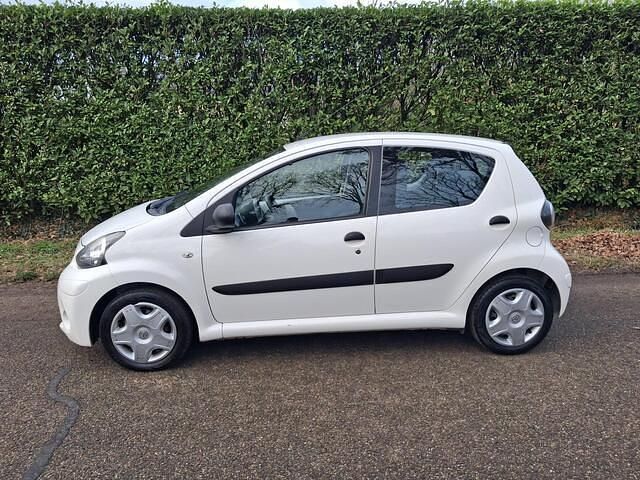 Occasion Toyota Aygo Comfort 68 PK (50 kW) 2012 Wit Hatchback