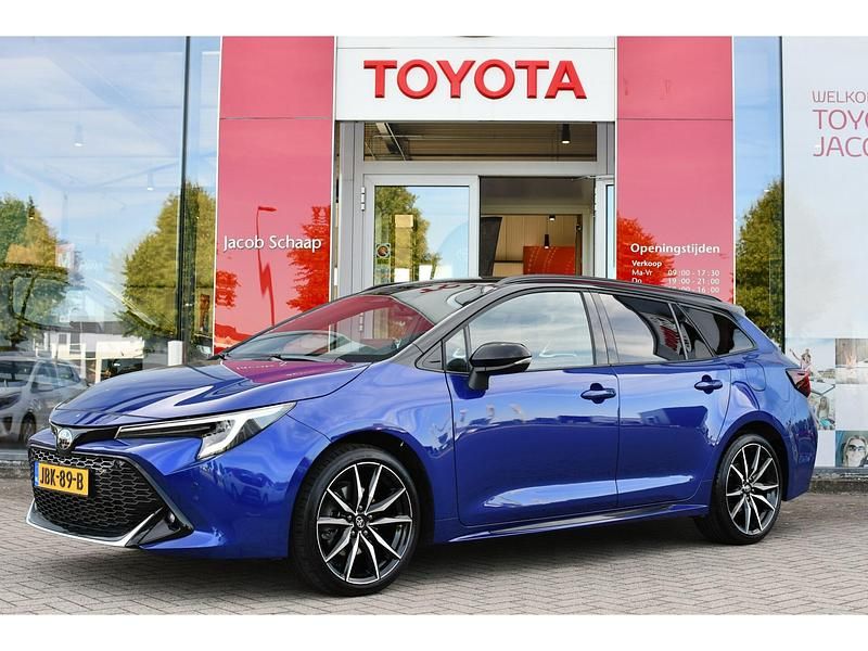 Occasion Toyota Corolla Hybrid Plus 2024 Blauw Stationwagen