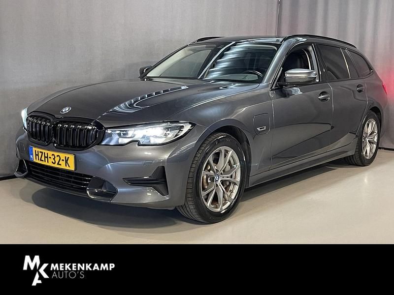 Grijs Gebruikt 2021 BMW 330 Sport Line Stationwagen | € 30.950 (Super prijs) - Afbeelding 1/4