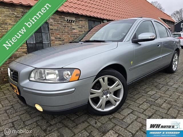 Grijs Occasion 2008 Volvo S60 Momentum Sedan | € 5.150 (Iets duurder) - Afbeelding 1/4