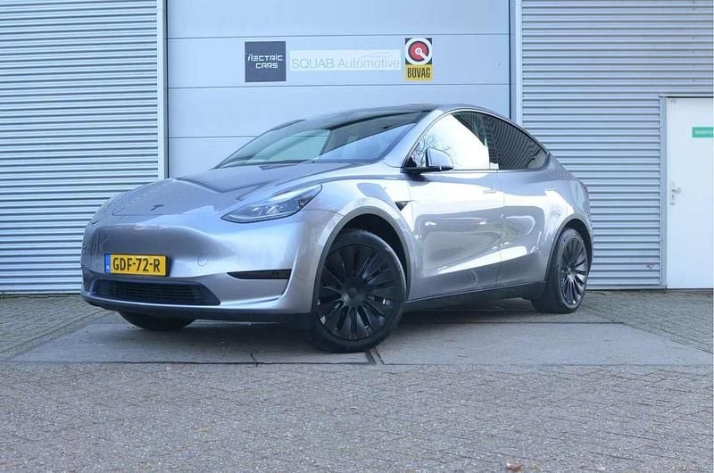Grijs Gebruikt 2024 Tesla Model Y Long Range RWD SUV | € 41.999 (Eerlijke prijs) - Afbeelding 1/4