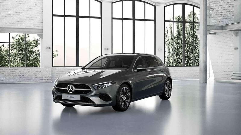 Grijs Nieuw 2025 Mercedes A250 Business Hatchback | € 50.350 (Iets duurder) - Afbeelding 1/4