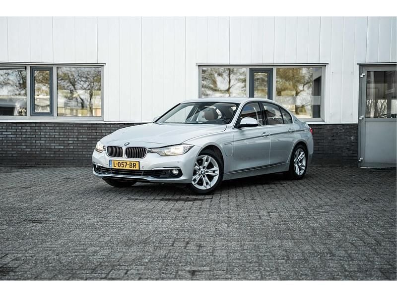 Occasion BMW 330 Executive 252 PK (185 kW) 2016 Grijs Sedan