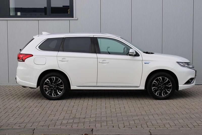 Occasion Mitsubishi Outlander P-HEV 121 PK (88 kW) 2017 Wit SUV