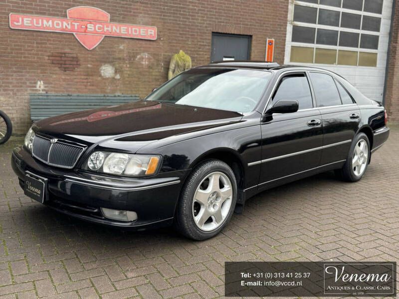 Zwart Gebruikt 2000 Infiniti Q45 SUV | € 12.900 - Afbeelding 1/4