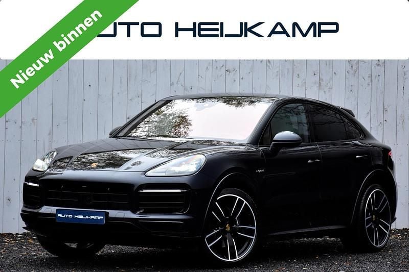 Zwart Gebruikt 2022 Porsche Cayenne Chrono SUV | € 75.950 (Goede deal) - Afbeelding 1/4
