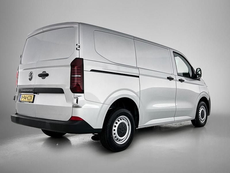 Occasion VW Transporter Life 150 PK (110 kW) 2024 Grijs Van