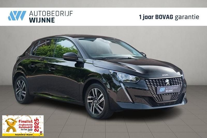 Zwart Gebruikt 2023 Peugeot 208 Allure Hatchback | € 17.950 (Eerlijke prijs) - Afbeelding 1/4