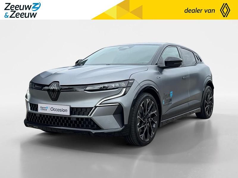 Gris schiste satin (donker grijs) Gebruikt 2025 Renault Megane E-Tech Esprit Alpine Hatchback | € 39.435 - Afbeelding 1/4