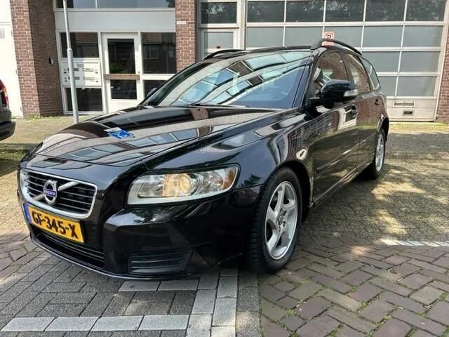 Zwart Gebruikt 2011 Volvo V50 Stationwagen | € 5.249 (Iets duurder) - Afbeelding 1/4