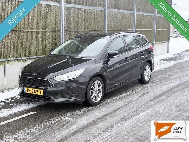 Zwart Occasion 2016 Ford Focus Trend Stationwagen | € 3.999 (Goede deal) - Afbeelding 1/4