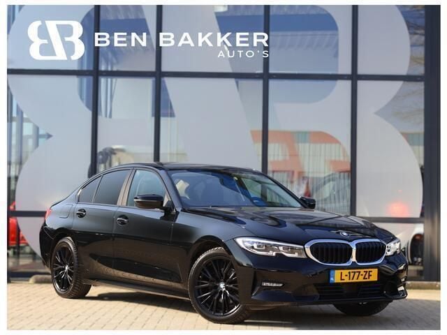 Zwart Gebruikt 2020 BMW 320 Executive Sedan | € 26.900 (Goede deal) - Afbeelding 1/4