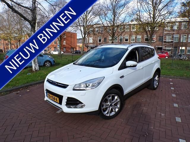 Wit Gebruikt 2013 Ford Kuga Titanium SUV | € 8.944 (Goede deal) - Afbeelding 1/4